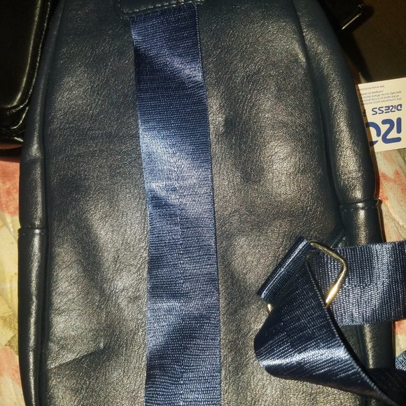 Shoulder pack - Picture 6 of 10